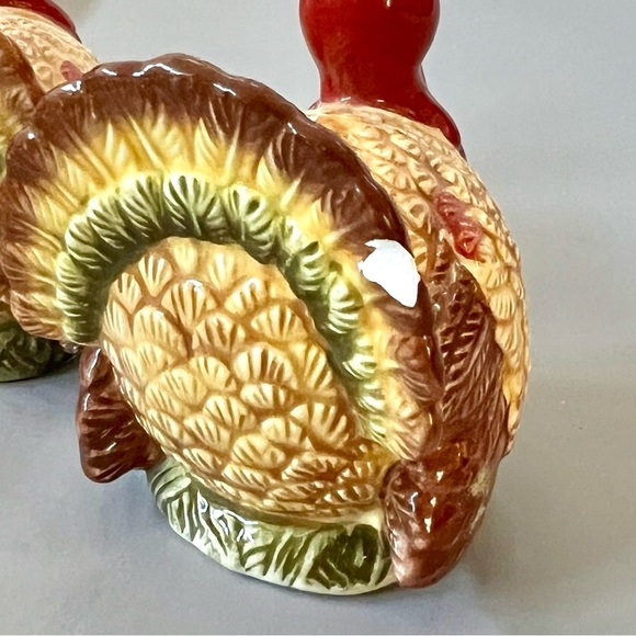 Pier 1 Ceramic Turkey Sat & Pepper Shakers - Picture 3 of 6